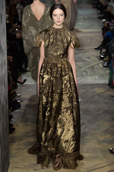 Look 34